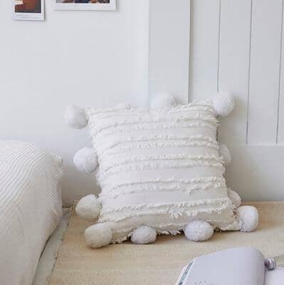 Capas de Almofadas de Linho e Pompom