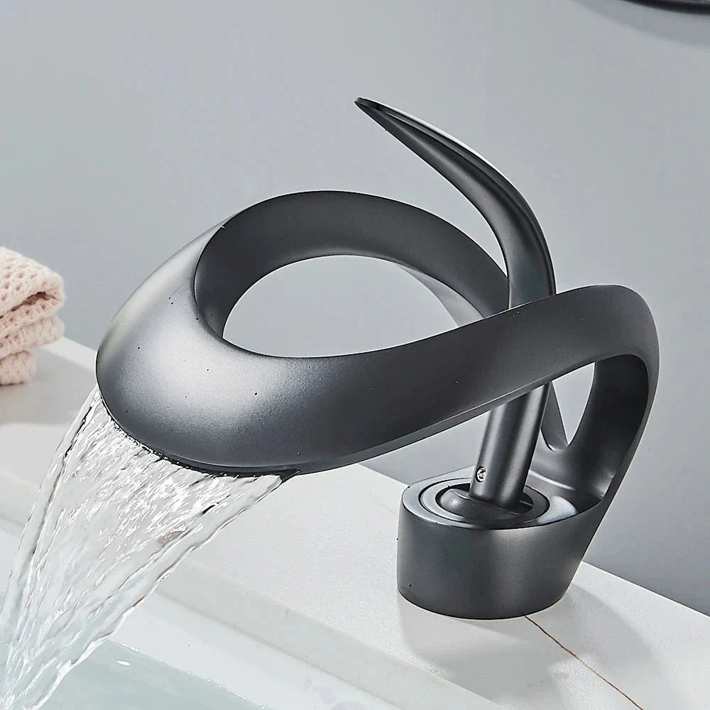 Torneira Para Banheiro Cascata Monocomando Misturador Hertz